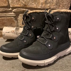 NWT Sorel Explorer boots. Size 8.5.
